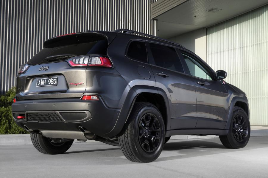  Jeep Cherokee Trailhawk (KL) 2018 года  (AU) (фото 3 из 42)